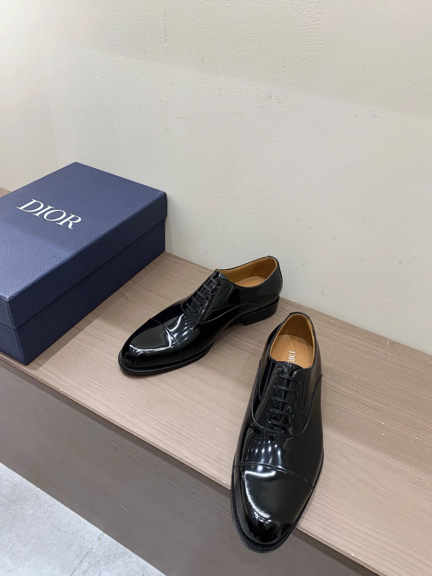 940💰 Dior high-end men's boutique casual leather shoes, imported cowhide upper, water-dyed cowhide lining, imported genuine leather outsole, perfect details, standard code 39-44 (38.45.46 customized, non-returnable and non-exchangeable),